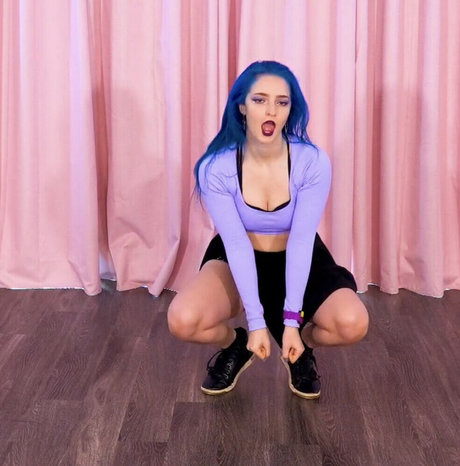 Littlesiha art actress photos