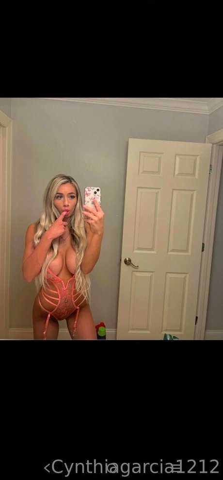 cynthiag1212 hot star photos