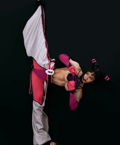 Yuan Herong erotic pornstar img