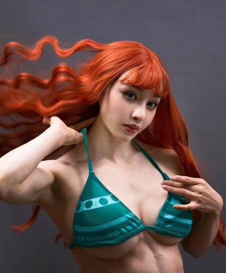 Yuan Herong beautiful star pics