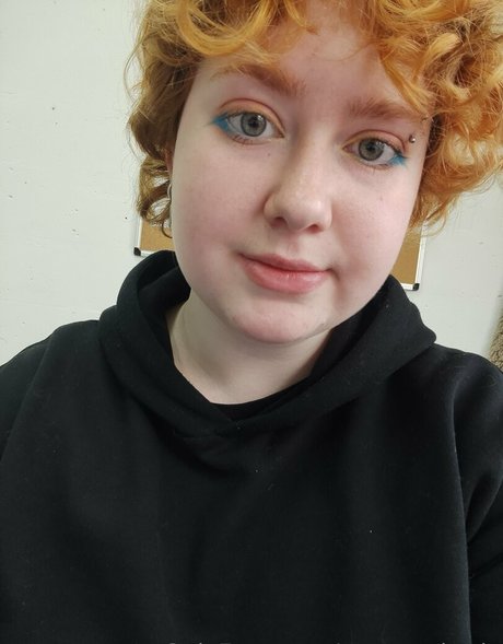 queen charly model pornographic photo