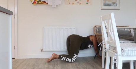 Leila Berisha model photo