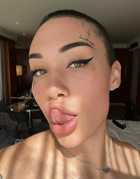 destinicreams model pornographic pic