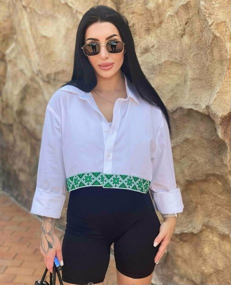 alina greys adult actress photo