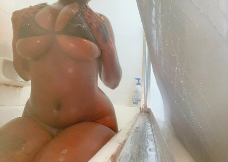 Xiouuu best actress pics