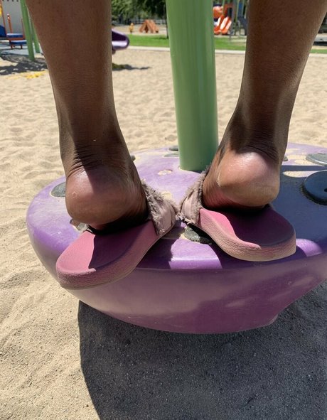 waveysolezz perfect model picture