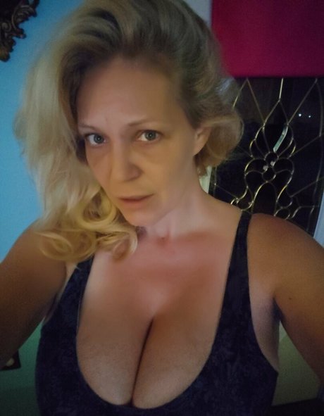 Charlee Chase star archive