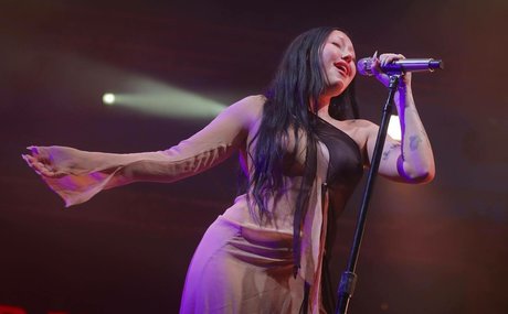 Noah Cyrus pornstar picture