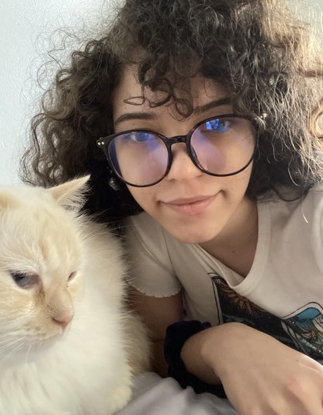 Brittany Venti hd star photo