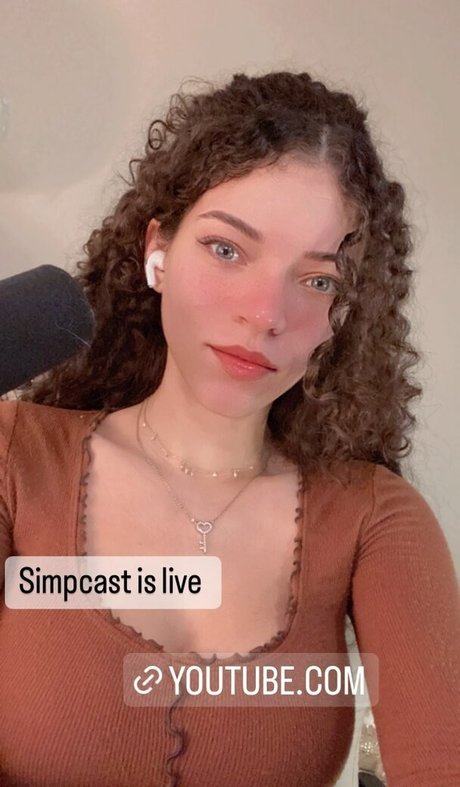 Brittany Venti nice actress images