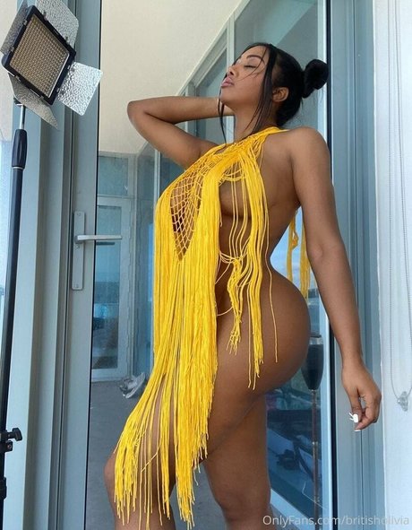 BritishOlivia model pretty pics