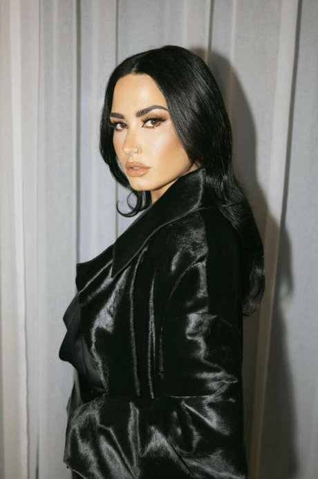 Demi Lovato free model galleries