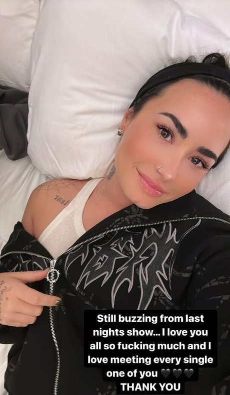 Demi Lovato high quality model image