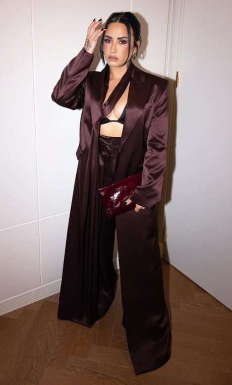 Demi Lovato xxx pornstar images