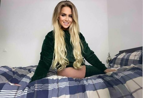 kellymilana pornstar free picture