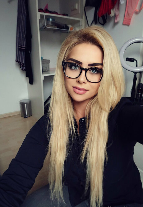 kellymilana model perfect galleries