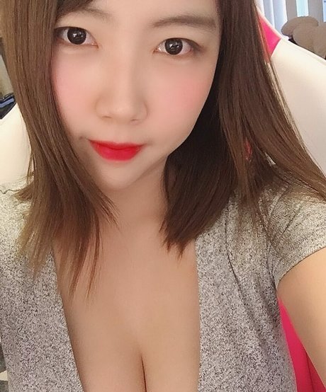 Velvet 7 top model picture