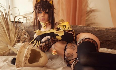 frauleinmilk star exclusive photos