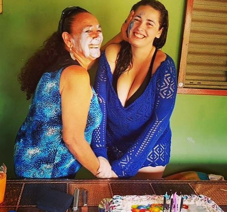 Maria Clara Tavares star art photos