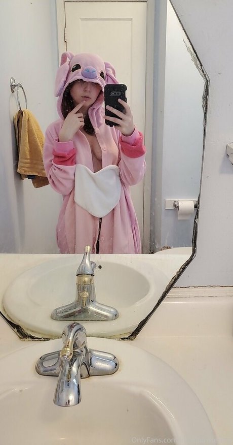 lilithsterling actress pics