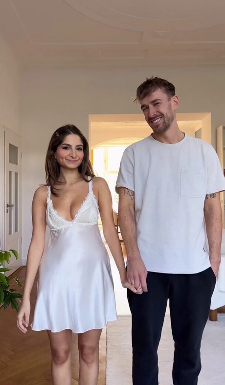 Ischtar Isik thumbnail