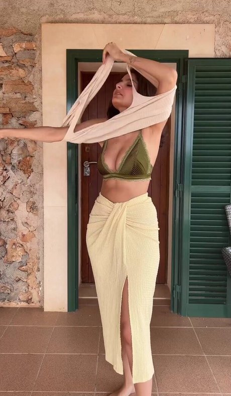 Ischtar Isik art actress pic