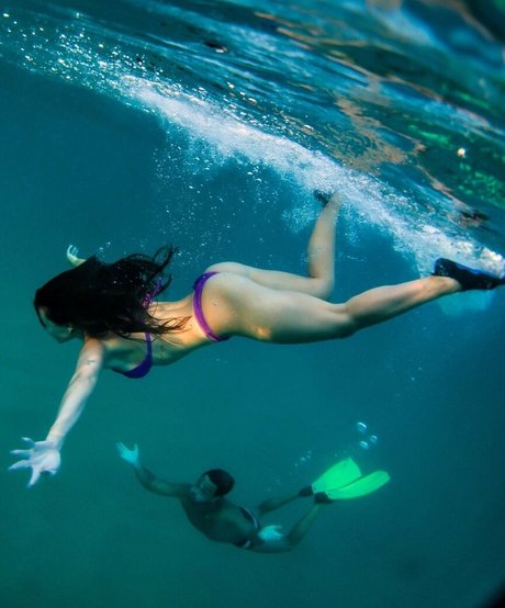 Larissa Manoela free star photos