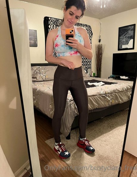 bustyciara free model high quality pictures