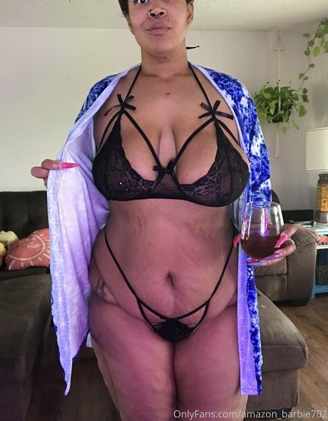 amazon leee naked star img