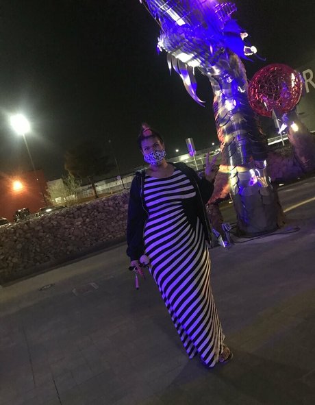 amazon leee model sex picture