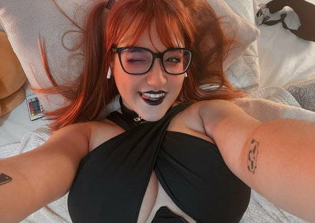 Niniibear model xxx gallery