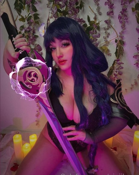 Niniibear erotic star pic