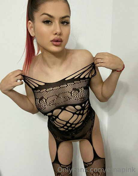 emapink model nude image