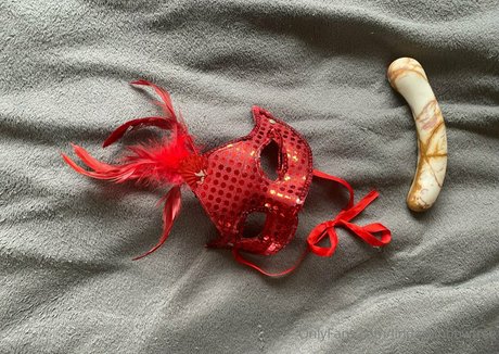 lindarainbowfree model photos