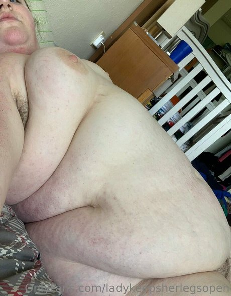 ladykeepsherlegsopen hot star archive