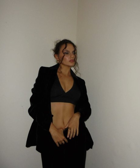 Dafne Keen perfect pornstar photos