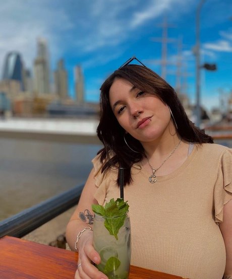 Coti Demozzi star hot pic