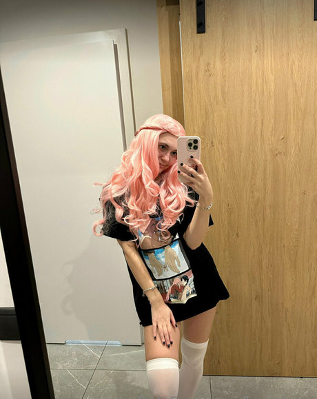 karisha x art model galleries