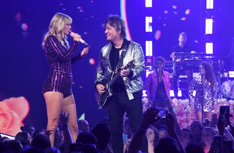 Taylor Swift sexy model pictures