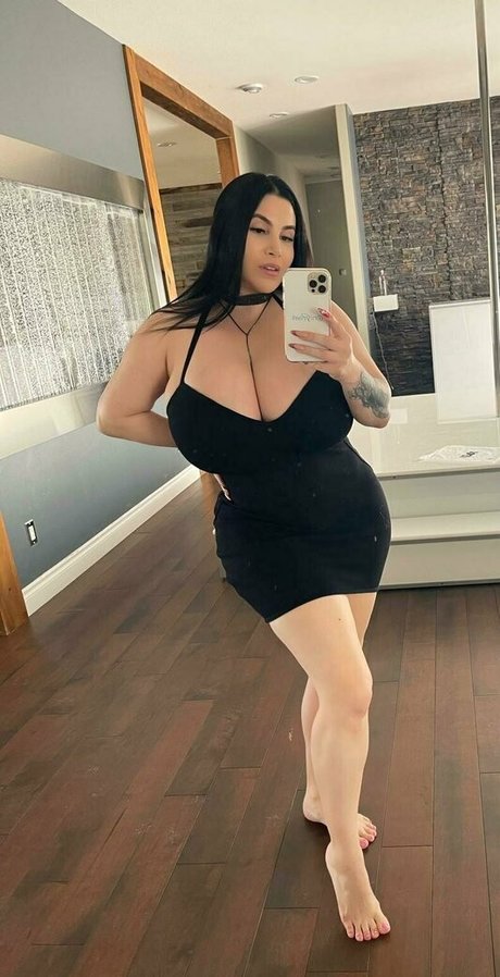 korinakovafree exclusive model pic