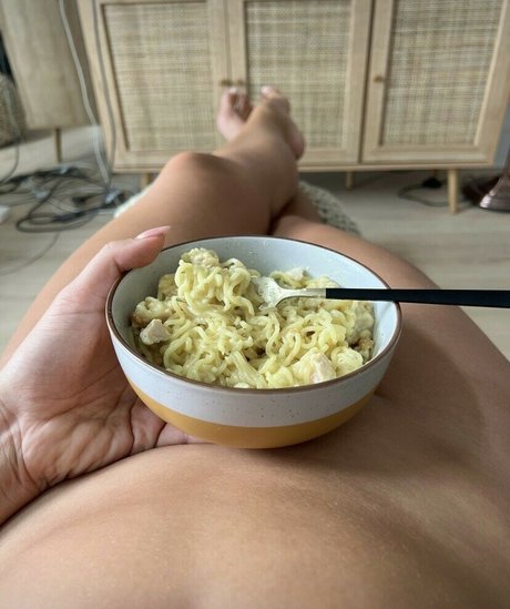 Paige Pilgrim pretty star image