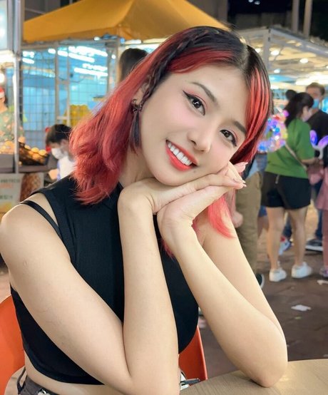 Charechii model adult galleries