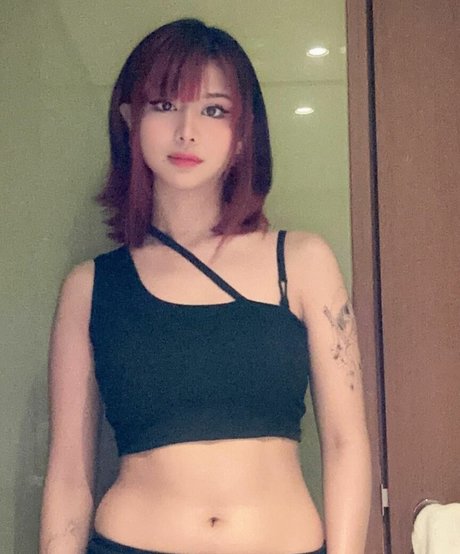 Charechii hot star galleries