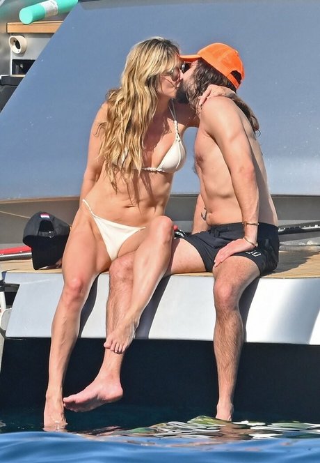 mom daughter onlyfans hot sexy galleries