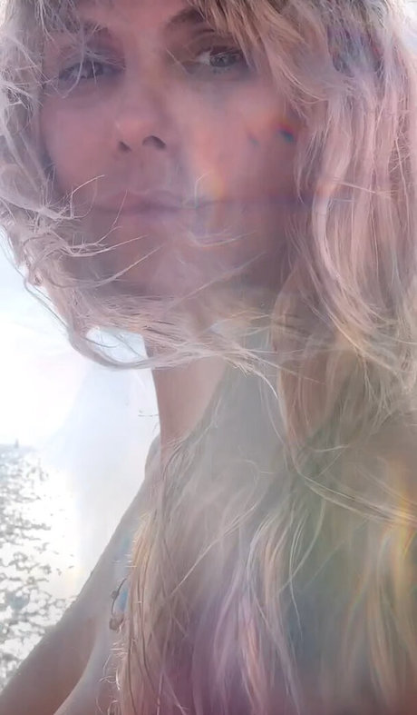 Heidi Klum pretty actress photo