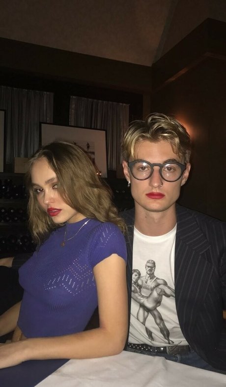 teen glasses onlyfans porno pics
