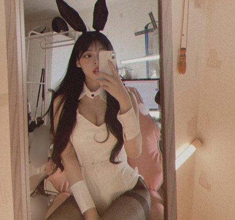 yudiii naked actress pictures