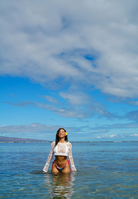 anacheri model sexy images