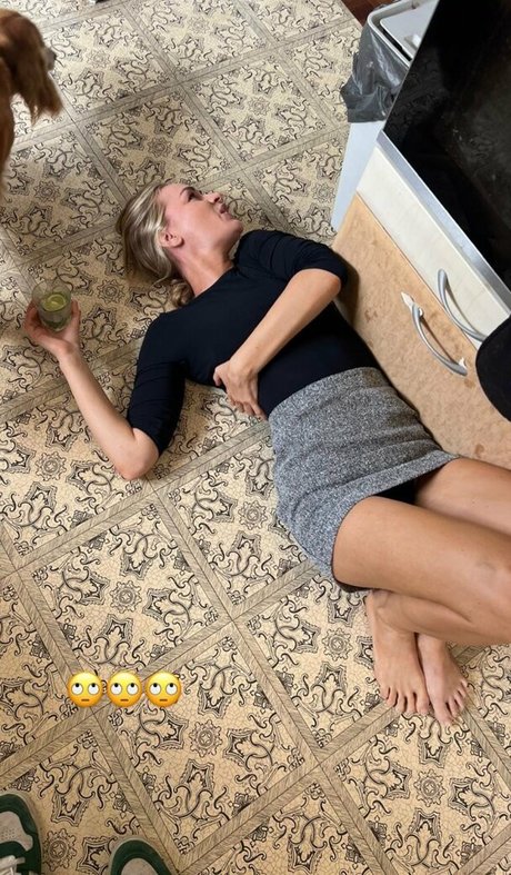 Laura Woods pornstar top pictures