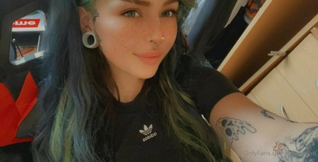 edenivyxo model xxx pictures